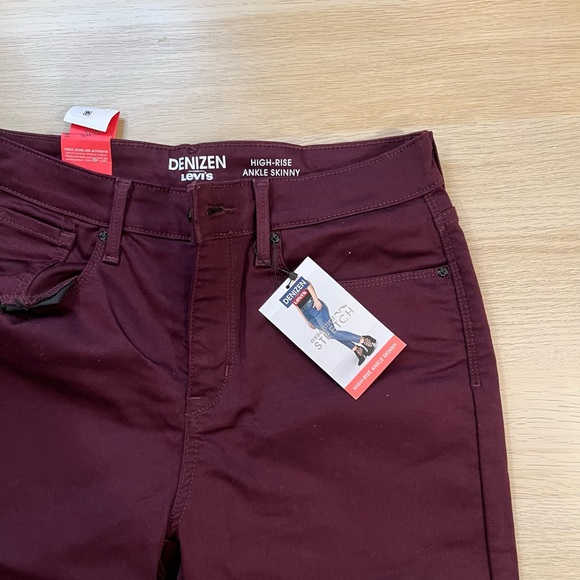 Maroon Levi Jeans - Picture 2 of 6